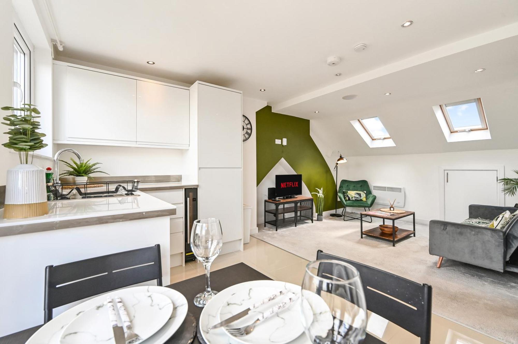 Family 1 Bed Apt Near Cardiff City Centre, Free Parking, Quiet, Secure Neighbourhood Екстер'єр фото